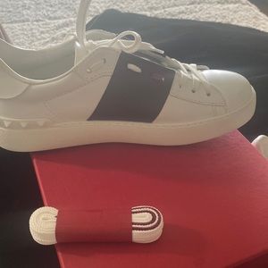 Valentino Rockstud Sneakers